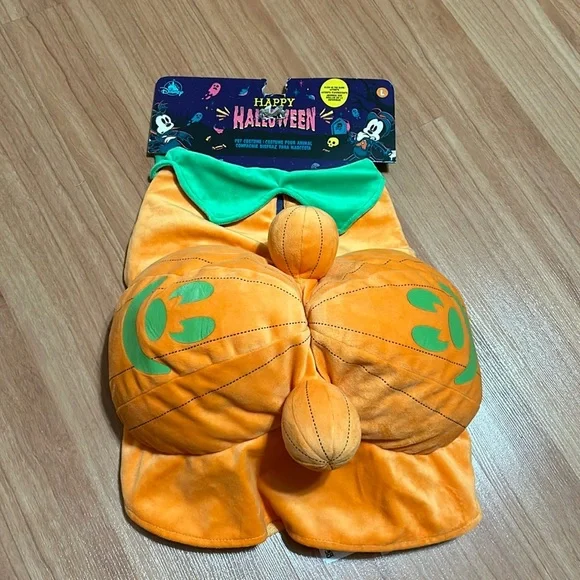 NEW Disney Mickey Mouse Jack-o’-Lantern Glow-in-the-Dark pumpkin pet costume - Picture 2 of 6